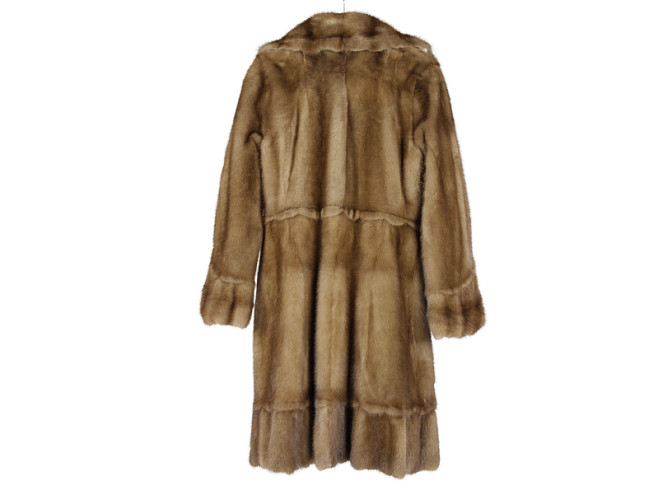 Prabangūs smėlio spalvos įliemenuoti ištisiniai audinės kailiniai