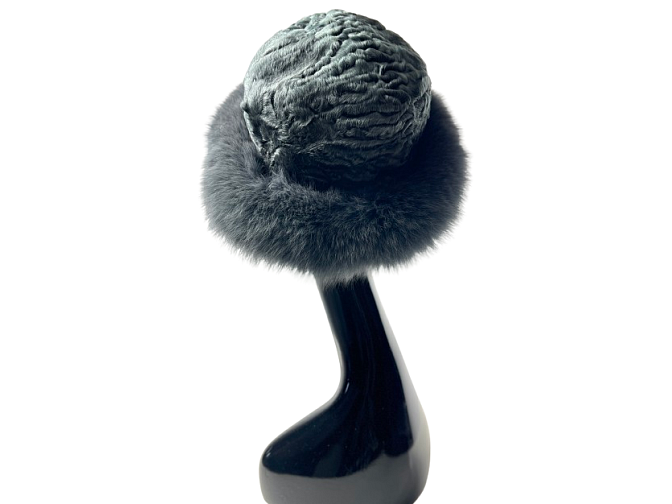 Klasikinio stiliaus skrybėlė iš natūralaus kailio | 54-55 cm